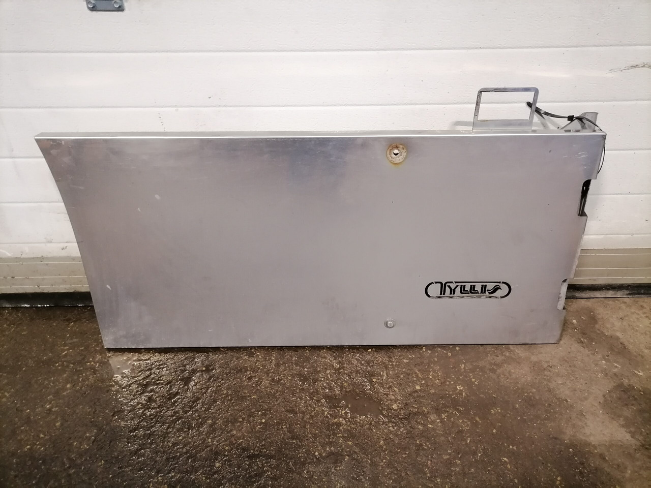 Scania Scania akukasti esine kate - - Aerokit/ Spoiler voor Vrachtwagen: afbeelding 2 Scania Scania akukasti esine kate - - Aerokit/ Spoiler voor Vrachtwagen: afbeelding 2