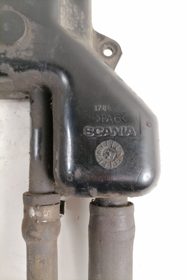 Scania Scania steering oil tank 1894289 - Stuurslang voor Vrachtwagen: afbeelding 2 Scania Scania steering oil tank 1894289 - Stuurslang voor Vrachtwagen: afbeelding 2