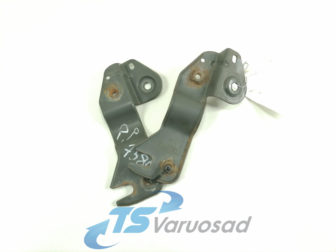 Scania Sun visor bracket 1355661 - Carrosserie en exterieur voor Vrachtwagen: afbeelding 1 Scania Sun visor bracket 1355661 - Carrosserie en exterieur voor Vrachtwagen: afbeelding 1