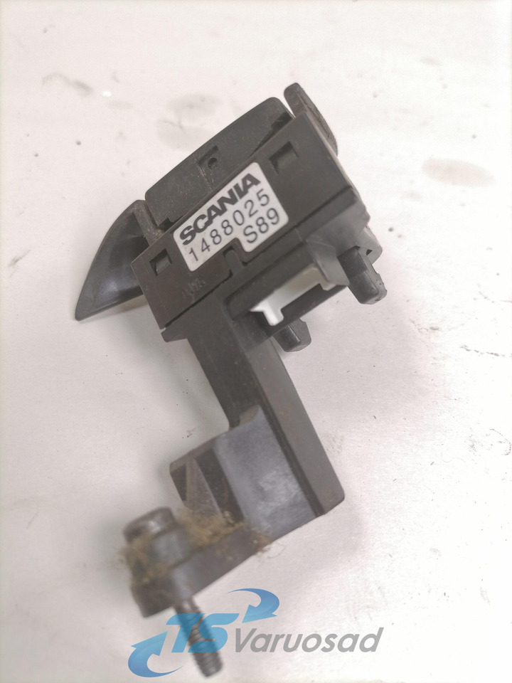 Scania Switch, steering wheel 1488025 - Stuurinrichting voor Vrachtwagen: afbeelding 3 Scania Switch, steering wheel 1488025 - Stuurinrichting voor Vrachtwagen: afbeelding 3