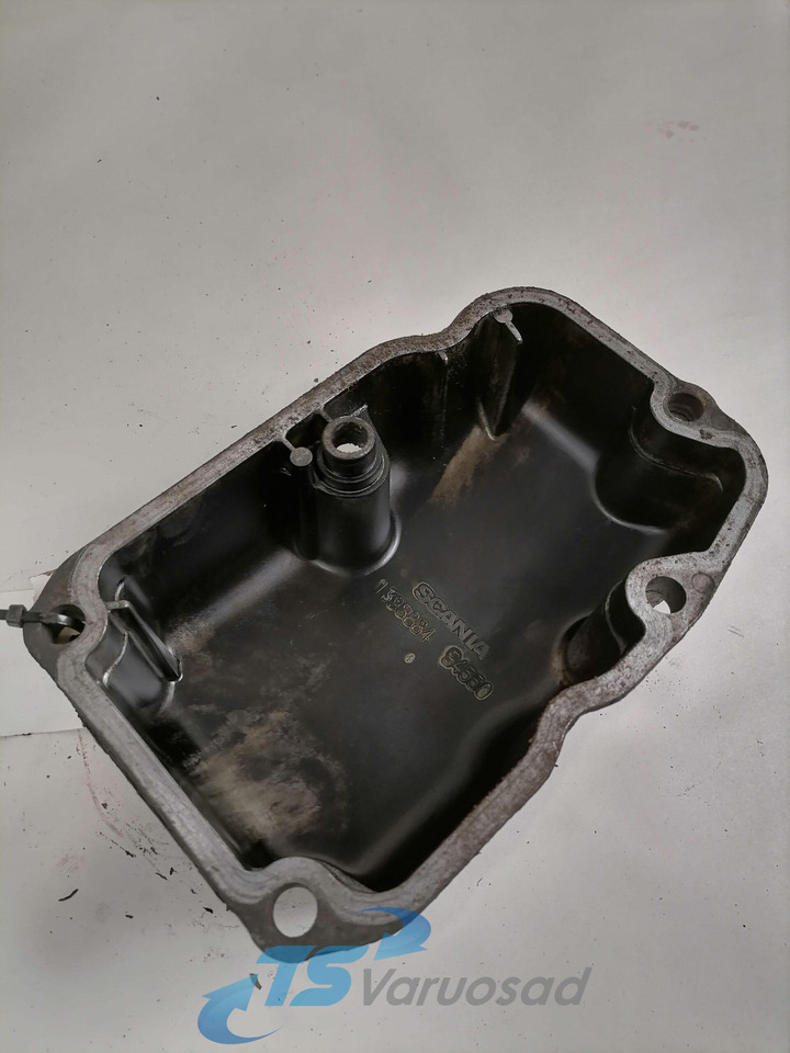 Scania Valve cover 1398884 - Cilinderkop voor Vrachtwagen: afbeelding 3 Scania Valve cover 1398884 - Cilinderkop voor Vrachtwagen: afbeelding 3