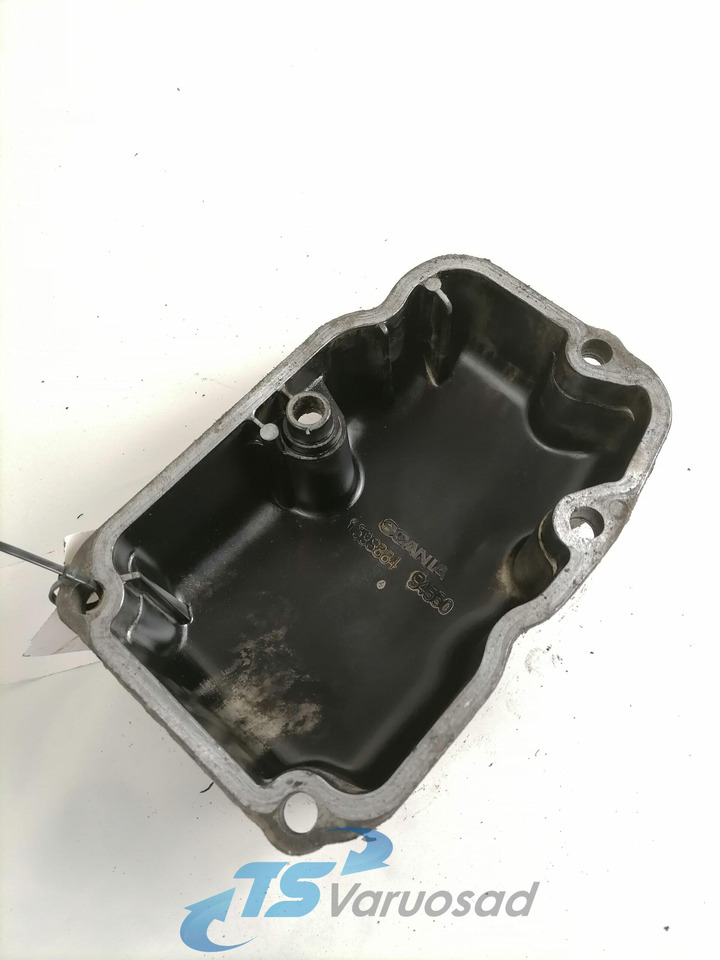 Scania Valve cover 1398884 - Cilinderkop voor Vrachtwagen: afbeelding 3 Scania Valve cover 1398884 - Cilinderkop voor Vrachtwagen: afbeelding 3