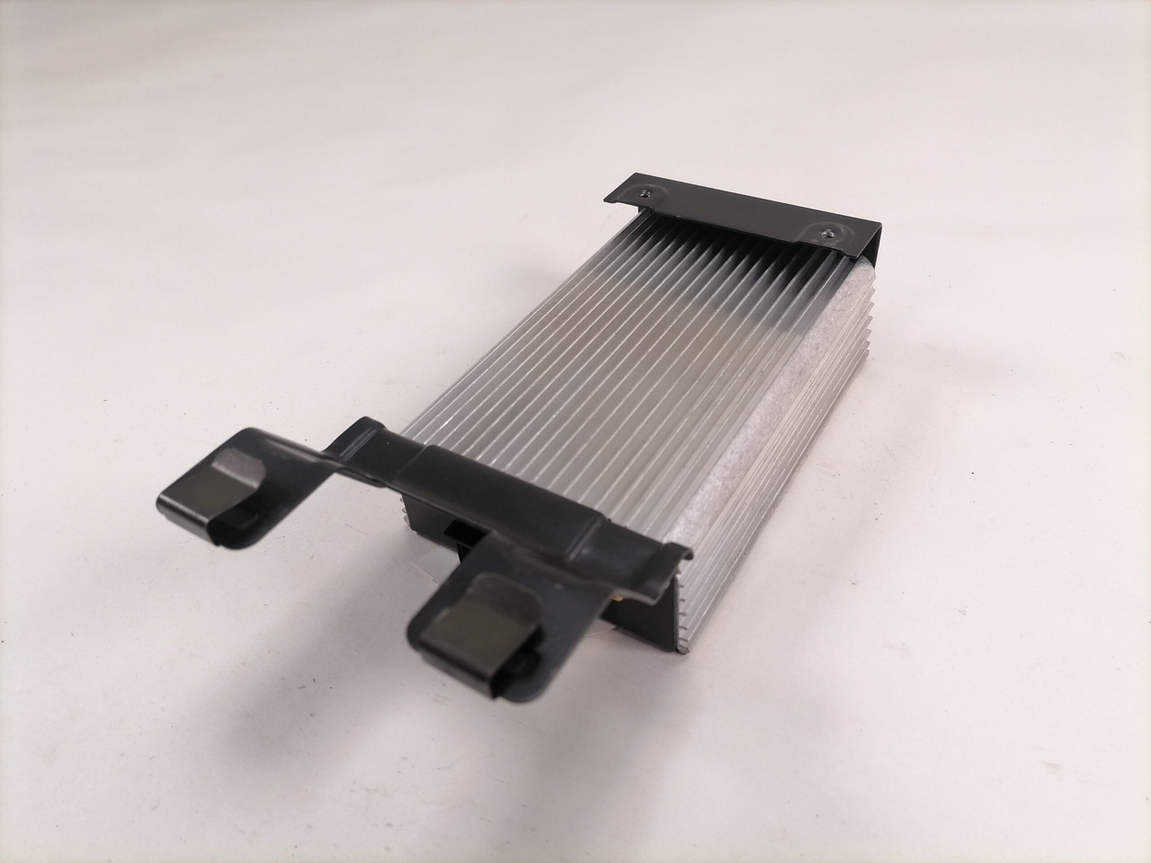 Scania Voltage converter 1449522 - Elektrisch systeem voor Vrachtwagen: afbeelding 4 Scania Voltage converter 1449522 - Elektrisch systeem voor Vrachtwagen: afbeelding 4