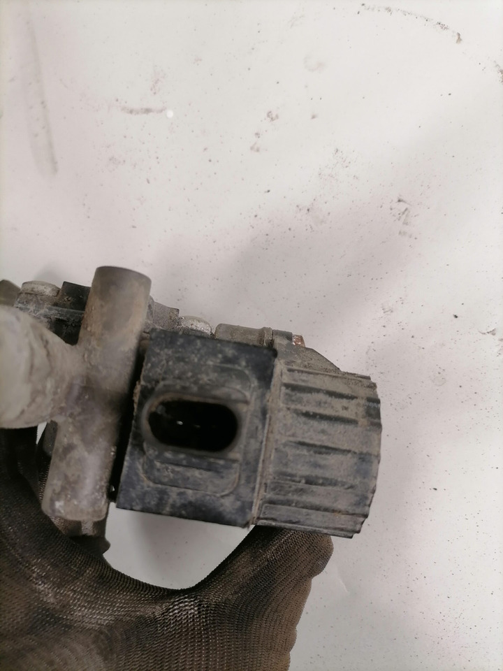 Volvo ABS brake valve 21327360 - Remventiel voor Vrachtwagen: afbeelding 3 Volvo ABS brake valve 21327360 - Remventiel voor Vrachtwagen: afbeelding 3