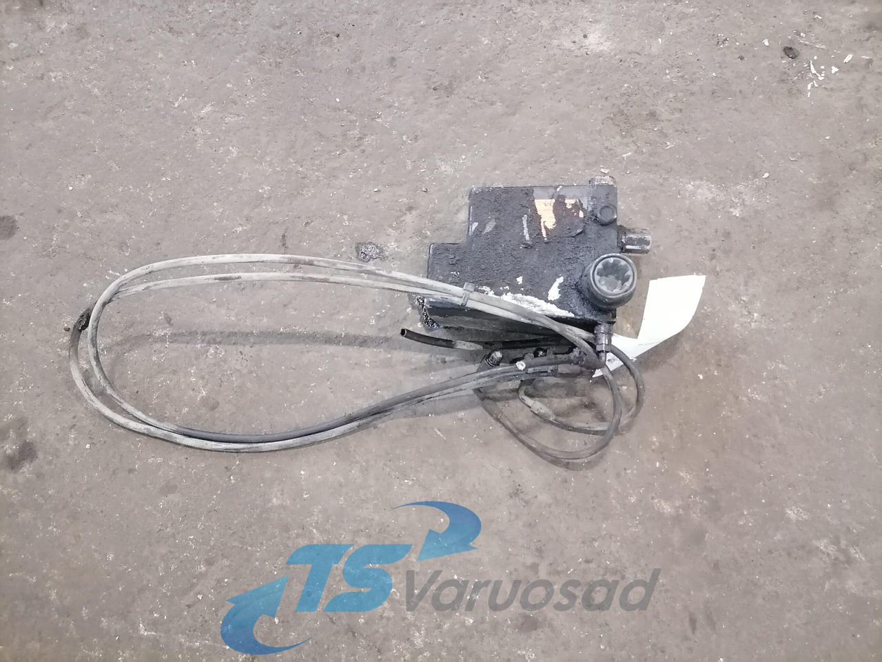 Volvo Cab tilting pump 20455262 - Cabinevering voor Vrachtwagen: afbeelding 1 Volvo Cab tilting pump 20455262 - Cabinevering voor Vrachtwagen: afbeelding 1