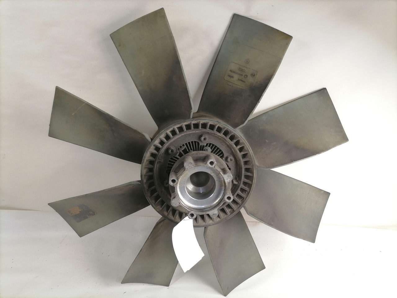 Volvo Cooling fan 1674864 - Ventilator voor Vrachtwagen: afbeelding 3 Volvo Cooling fan 1674864 - Ventilator voor Vrachtwagen: afbeelding 3