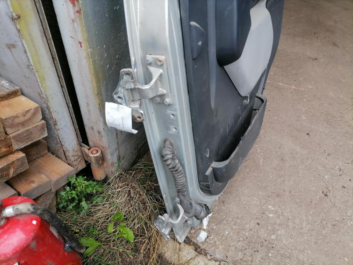 Volvo Door 85112764 - Deur en onderdelen voor Vrachtwagen: afbeelding 3 Volvo Door 85112764 - Deur en onderdelen voor Vrachtwagen: afbeelding 3