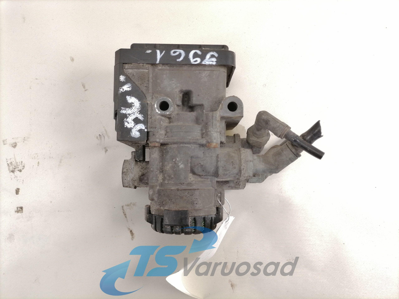 Volvo EBS brake valve 20828237 - Remventiel voor Vrachtwagen: afbeelding 2 Volvo EBS brake valve 20828237 - Remventiel voor Vrachtwagen: afbeelding 2