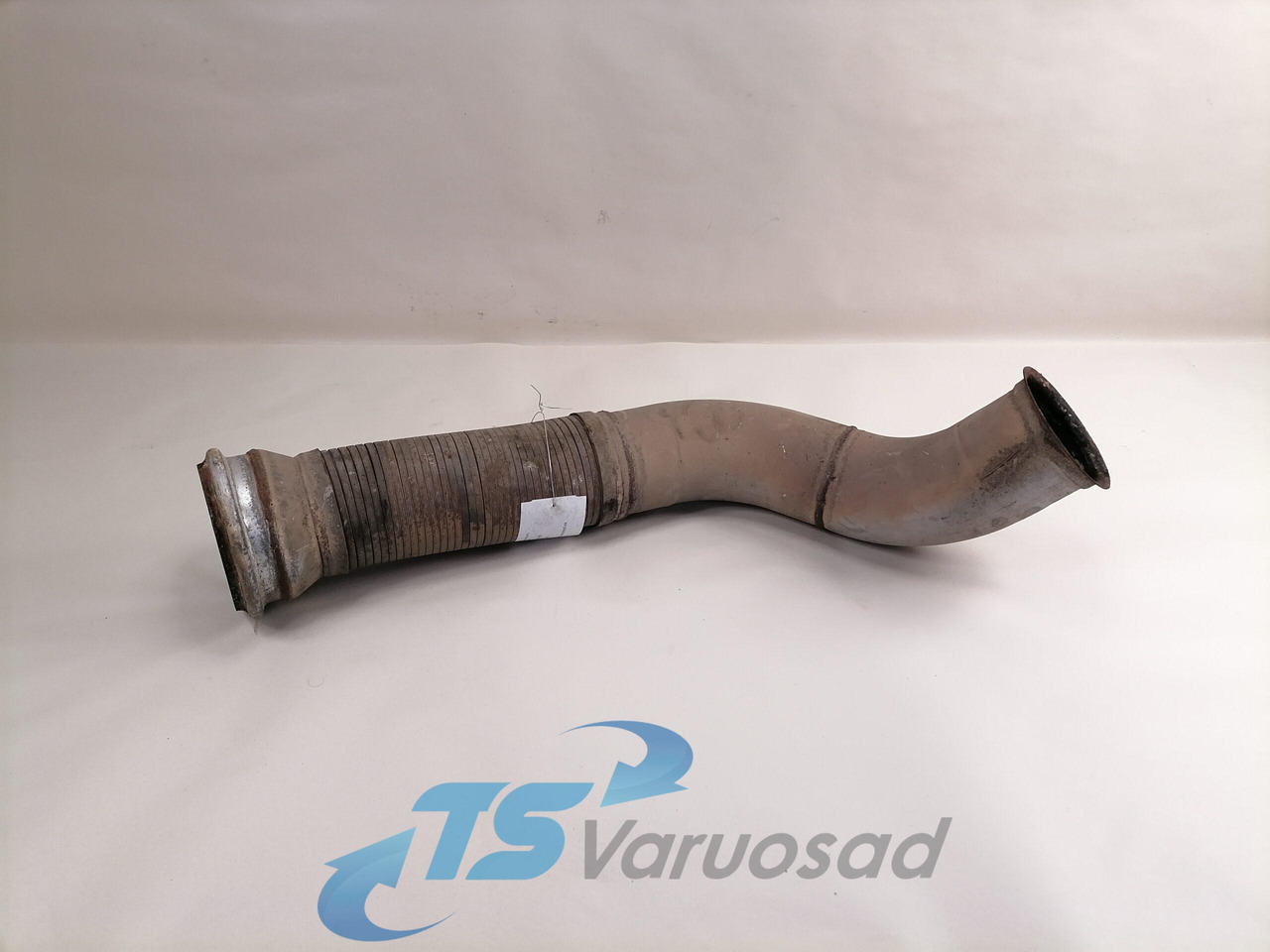 Volvo Exhaust pipe 22327400 - Geluiddemper voor Vrachtwagen: afbeelding 1 Volvo Exhaust pipe 22327400 - Geluiddemper voor Vrachtwagen: afbeelding 1