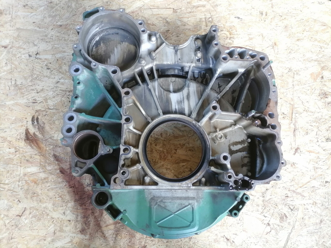 Volvo Flywheel housing 21769015 - Vliegwiel voor Vrachtwagen: afbeelding 3 Volvo Flywheel housing 21769015 - Vliegwiel voor Vrachtwagen: afbeelding 3