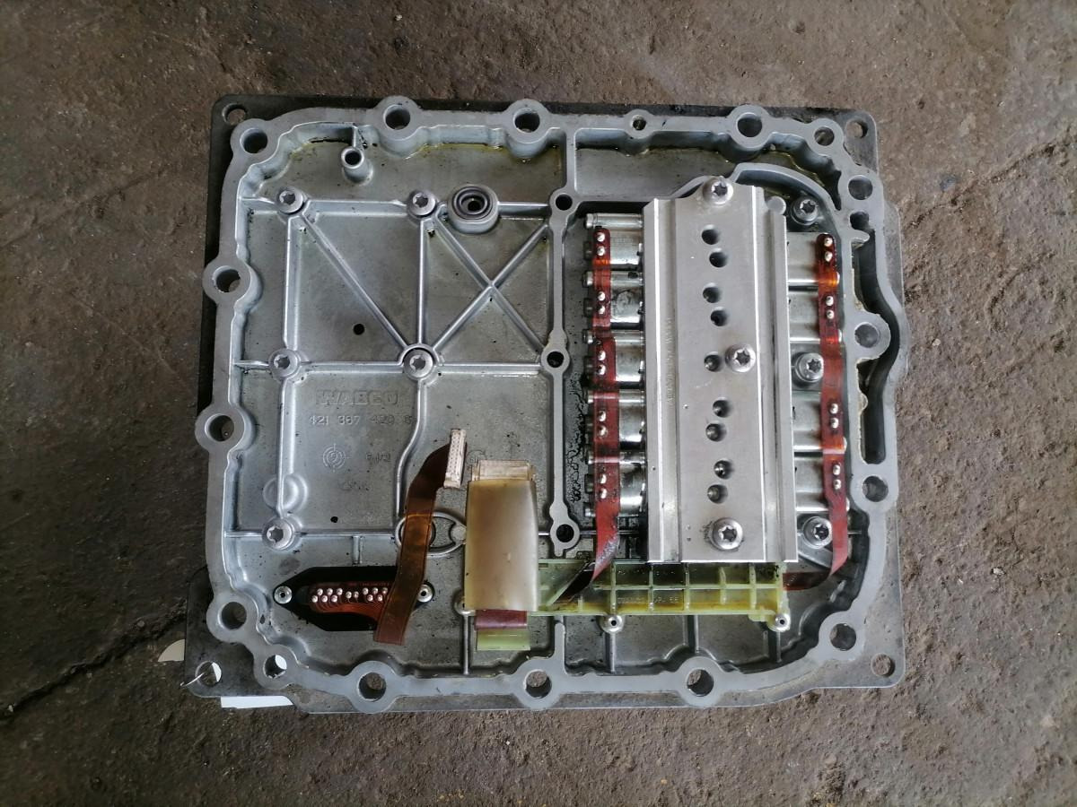 Volvo Gear control 4213674206 - Versnellingsbak en onderdelen voor Vrachtwagen: afbeelding 2 Volvo Gear control 4213674206 - Versnellingsbak en onderdelen voor Vrachtwagen: afbeelding 2