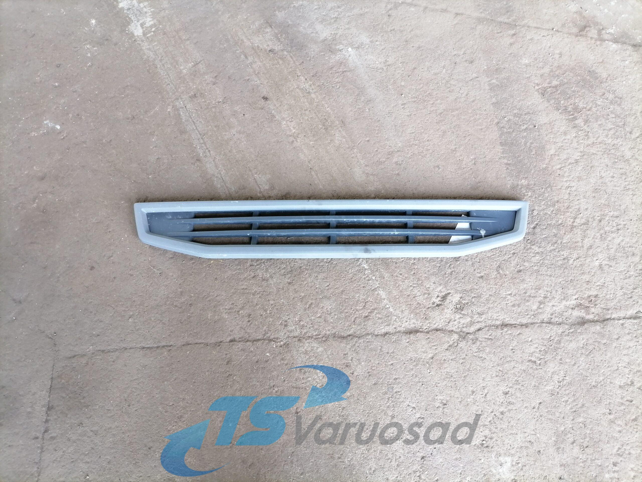 Volvo Grille panel 82208510 - Rooster voor Vrachtwagen: afbeelding 1 Volvo Grille panel 82208510 - Rooster voor Vrachtwagen: afbeelding 1