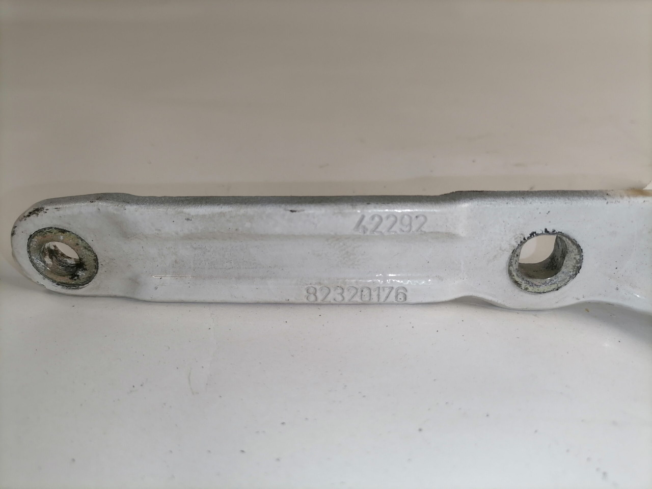 Volvo Iluvõre kandurhing 82320177 - Rooster voor Vrachtwagen: afbeelding 4 Volvo Iluvõre kandurhing 82320177 - Rooster voor Vrachtwagen: afbeelding 4