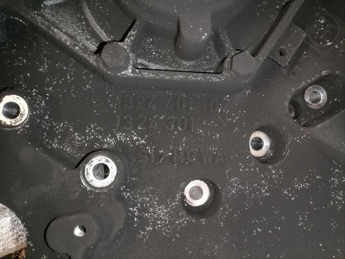 Volvo Käigukasti korpus 1324301115 - Versnellingsbak en onderdelen voor Vrachtwagen: afbeelding 5 Volvo Käigukasti korpus 1324301115 - Versnellingsbak en onderdelen voor Vrachtwagen: afbeelding 5
