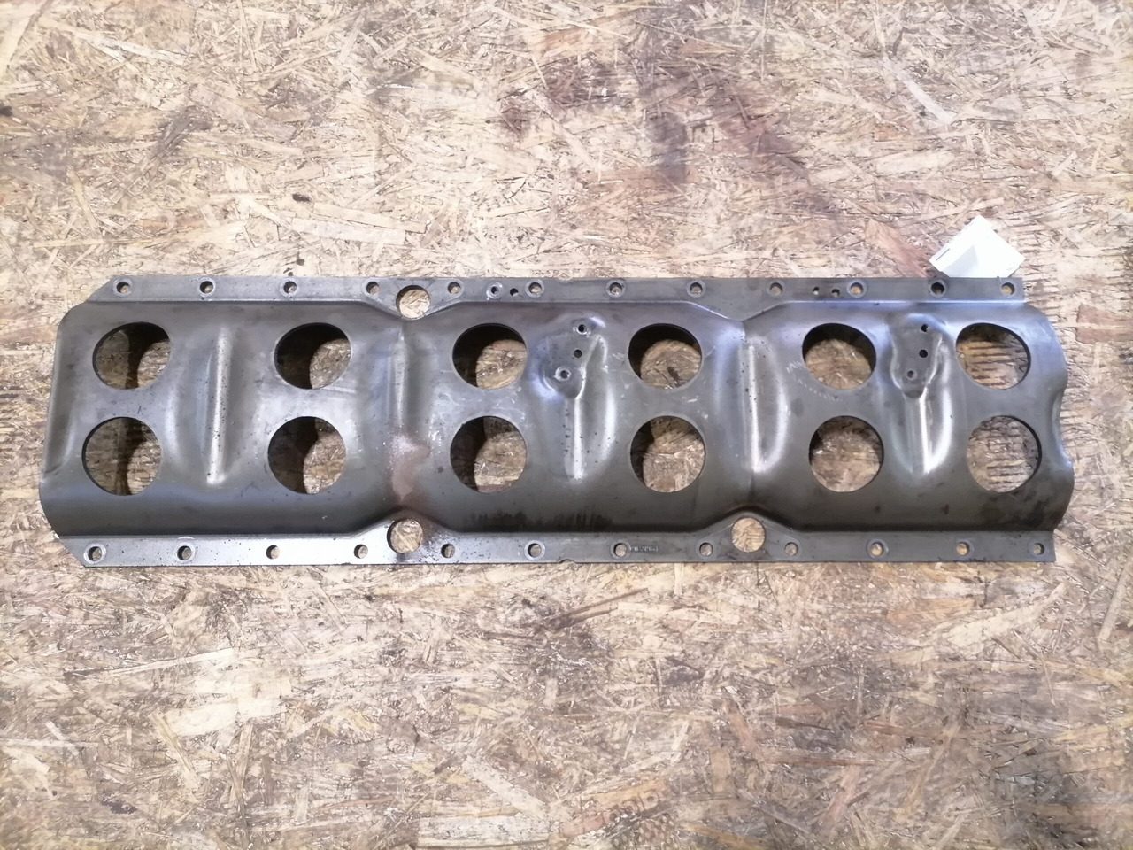 Volvo Ladder frame 20499612 - Carterpan voor Vrachtwagen: afbeelding 2 Volvo Ladder frame 20499612 - Carterpan voor Vrachtwagen: afbeelding 2