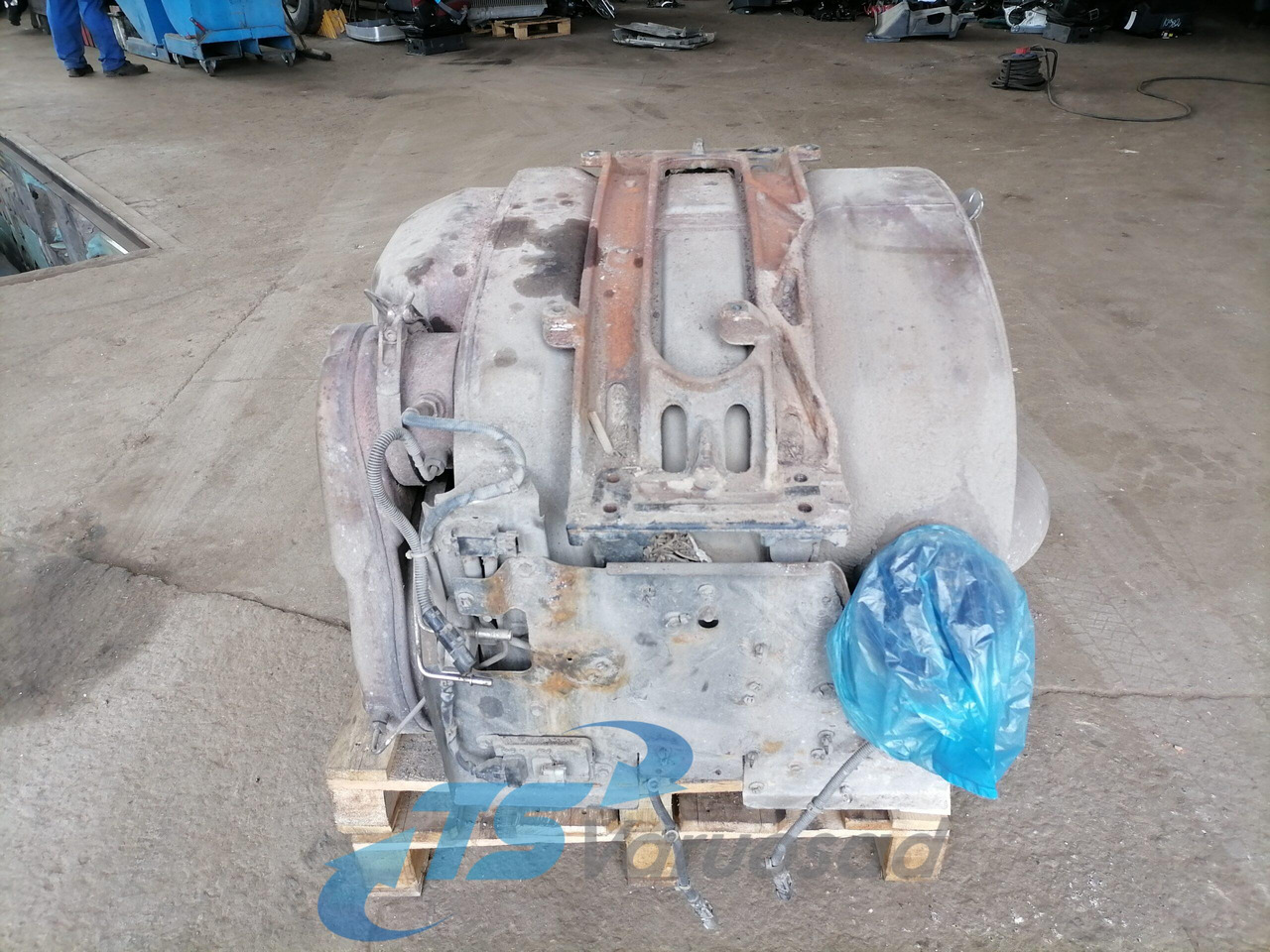 Volvo Muffler 21364822 - Geluiddemper voor Vrachtwagen: afbeelding 5 Volvo Muffler 21364822 - Geluiddemper voor Vrachtwagen: afbeelding 5