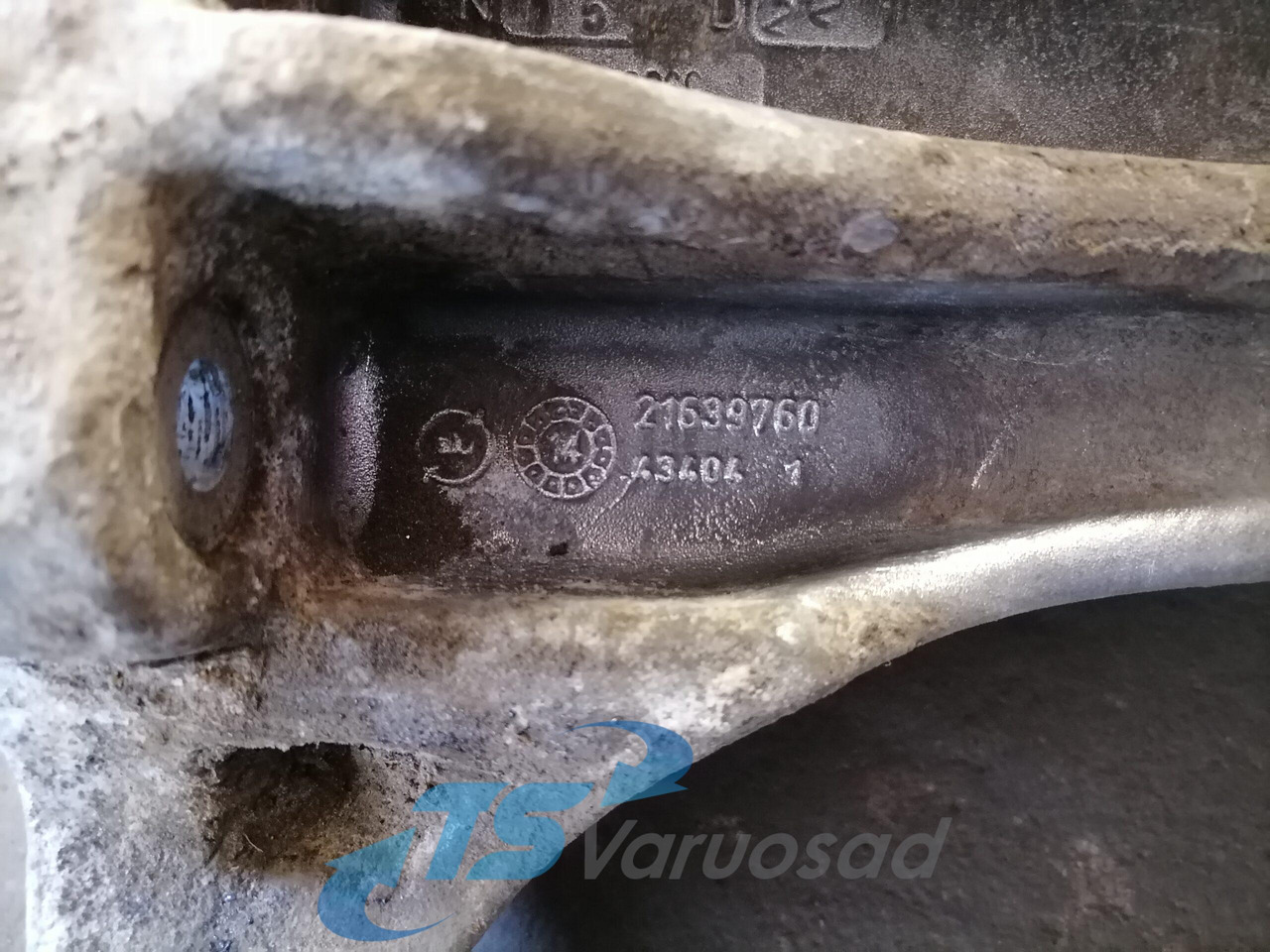 Volvo Muffler carrier 21639760 - Geluiddemper voor Vrachtwagen: afbeelding 3 Volvo Muffler carrier 21639760 - Geluiddemper voor Vrachtwagen: afbeelding 3