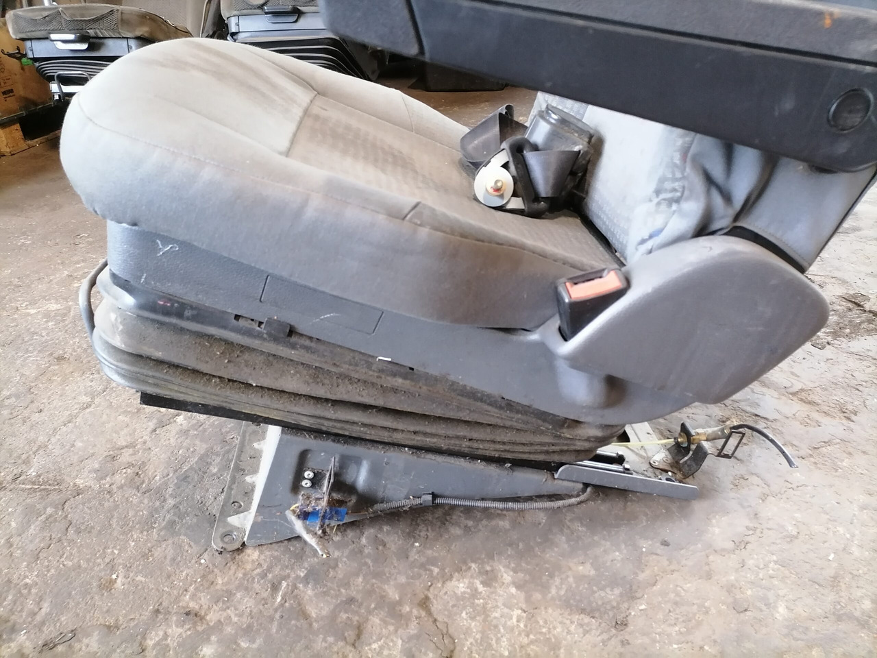 Volvo Passenger seat 20591478 - Zitplaats voor Vrachtwagen: afbeelding 5 Volvo Passenger seat 20591478 - Zitplaats voor Vrachtwagen: afbeelding 5