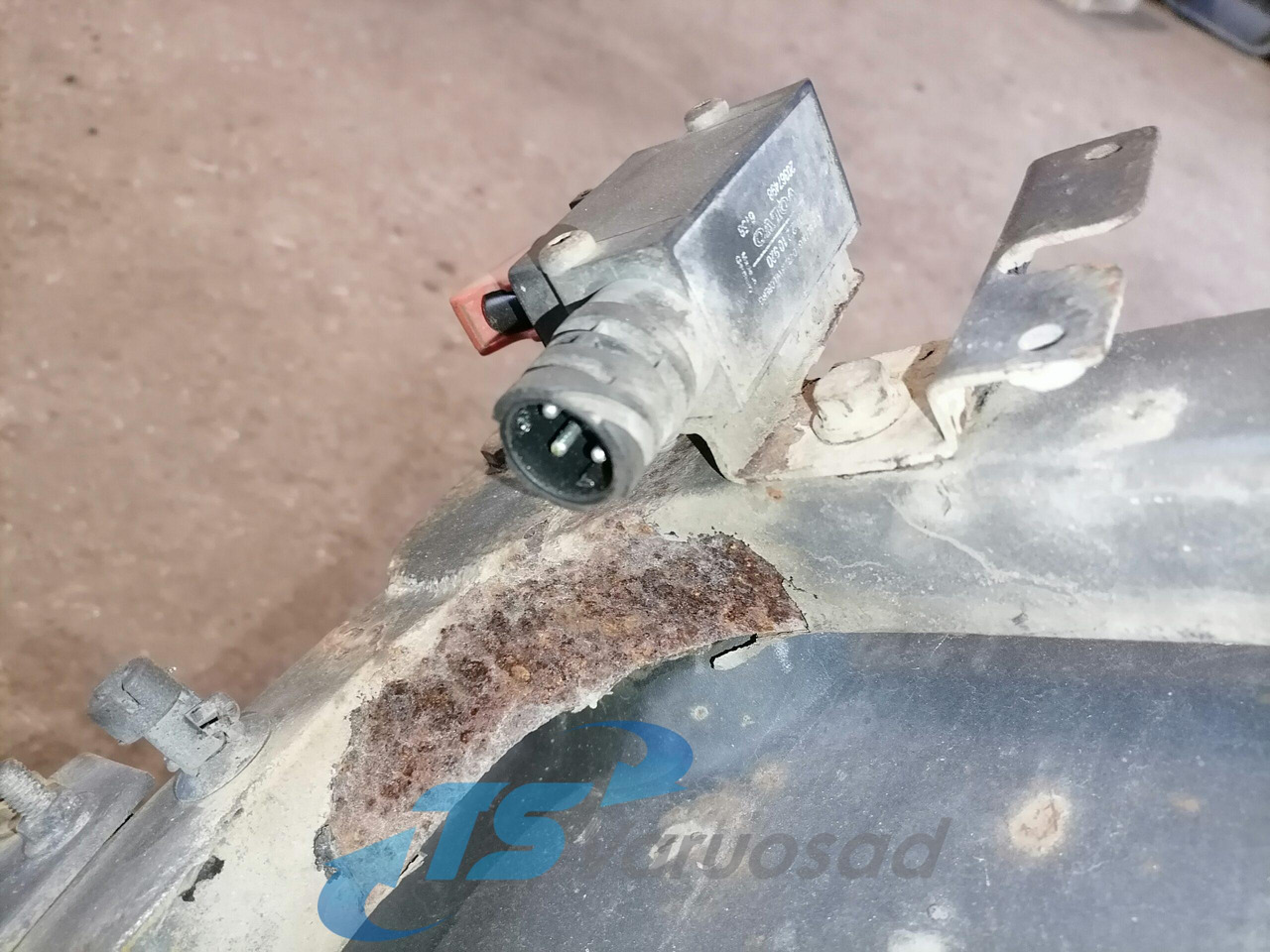 Volvo Poritiib 20453900 - Universeel onderdeel voor Vrachtwagen: afbeelding 4 Volvo Poritiib 20453900 - Universeel onderdeel voor Vrachtwagen: afbeelding 4