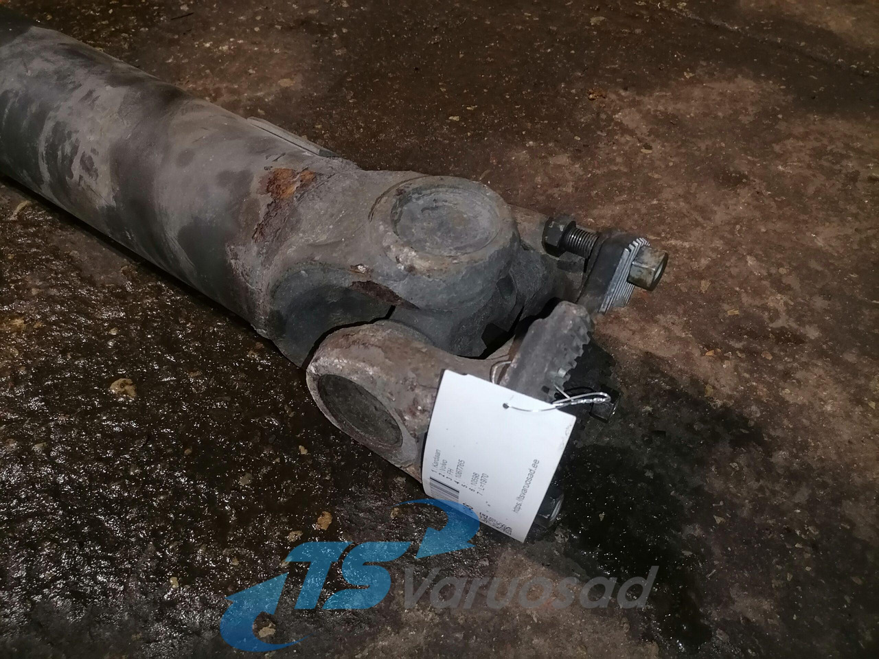 Volvo Propeller shaft 1067765 - Cardanas voor Vrachtwagen: afbeelding 2 Volvo Propeller shaft 1067765 - Cardanas voor Vrachtwagen: afbeelding 2