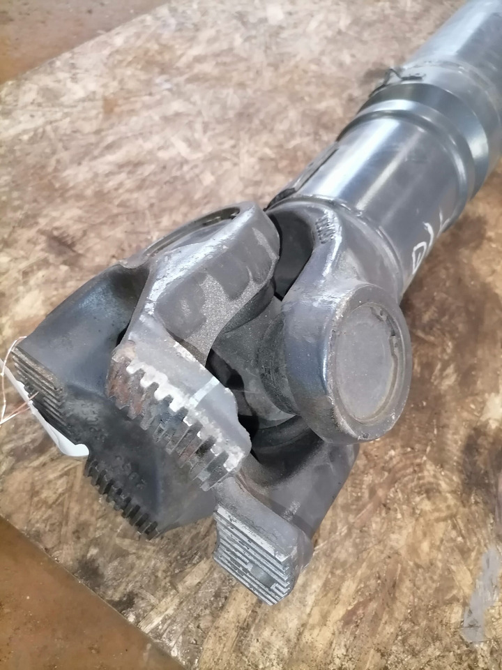 Volvo Propeller shaft 1067769 - Cardanas voor Vrachtwagen: afbeelding 4 Volvo Propeller shaft 1067769 - Cardanas voor Vrachtwagen: afbeelding 4
