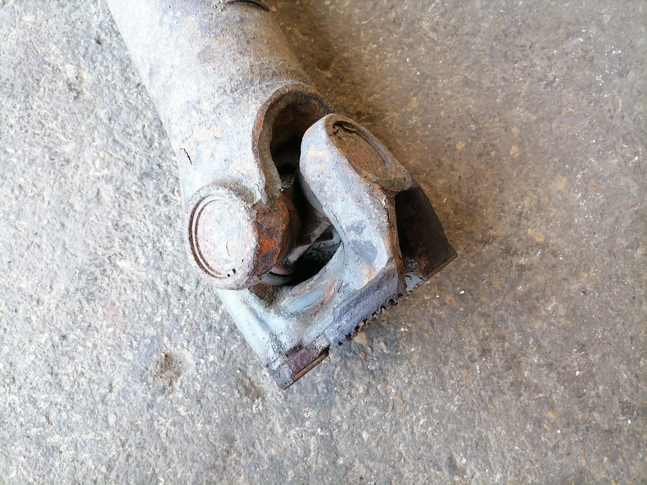 Volvo Propeller shaft 1068155 - Cardanas voor Vrachtwagen: afbeelding 3 Volvo Propeller shaft 1068155 - Cardanas voor Vrachtwagen: afbeelding 3