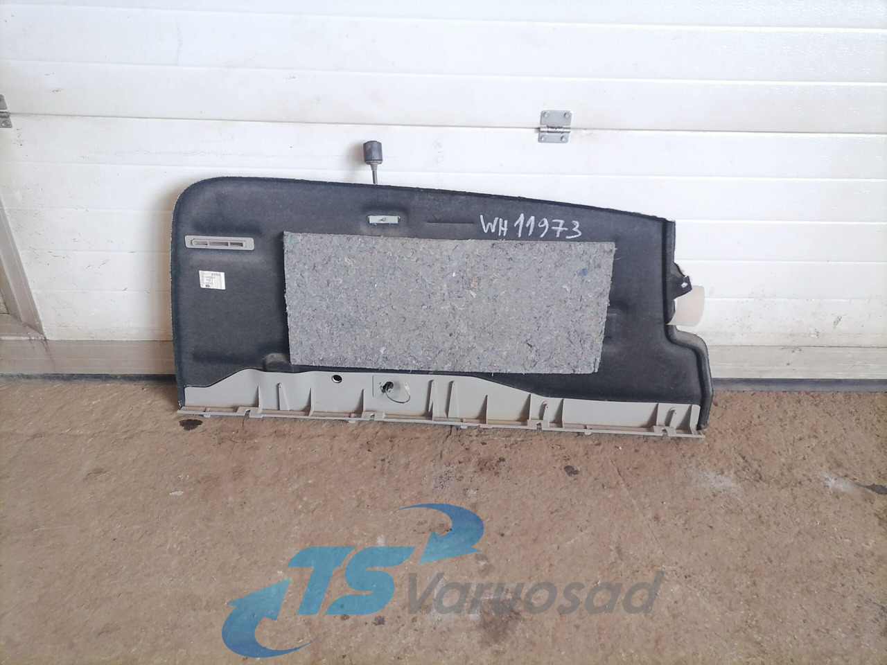 Volvo Salongi polster 20453814 - Universeel onderdeel voor Vrachtwagen: afbeelding 2 Volvo Salongi polster 20453814 - Universeel onderdeel voor Vrachtwagen: afbeelding 2