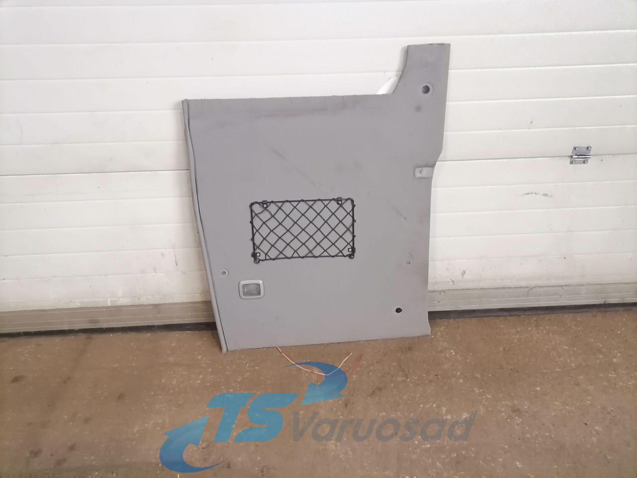 Volvo Salongi polster 20453828 - Universeel onderdeel voor Vrachtwagen: afbeelding 1 Volvo Salongi polster 20453828 - Universeel onderdeel voor Vrachtwagen: afbeelding 1