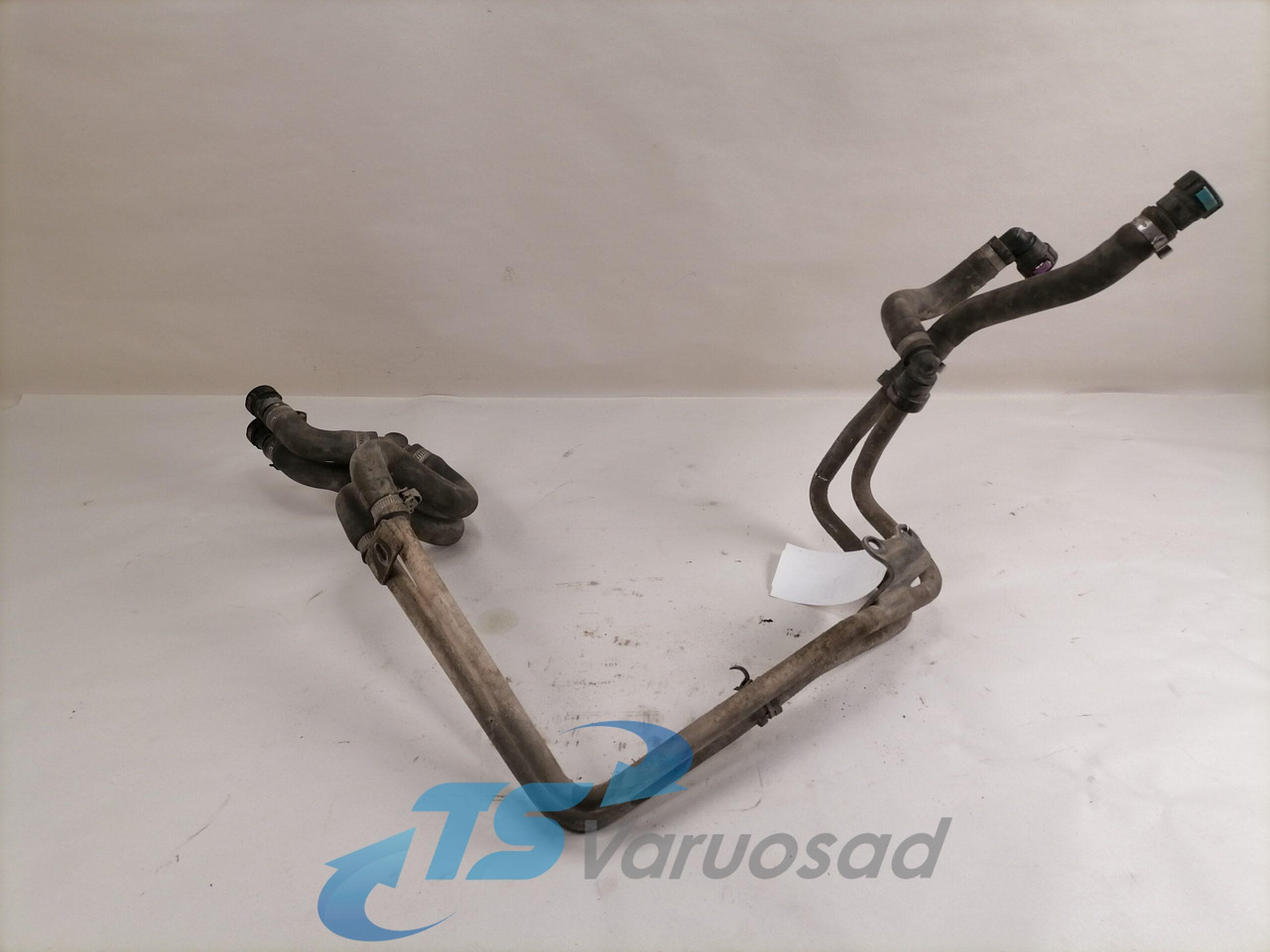 Volvo Salongisoojendus torud 21913681 - Verwarming/ Ventilatie voor Vrachtwagen: afbeelding 1 Volvo Salongisoojendus torud 21913681 - Verwarming/ Ventilatie voor Vrachtwagen: afbeelding 1
