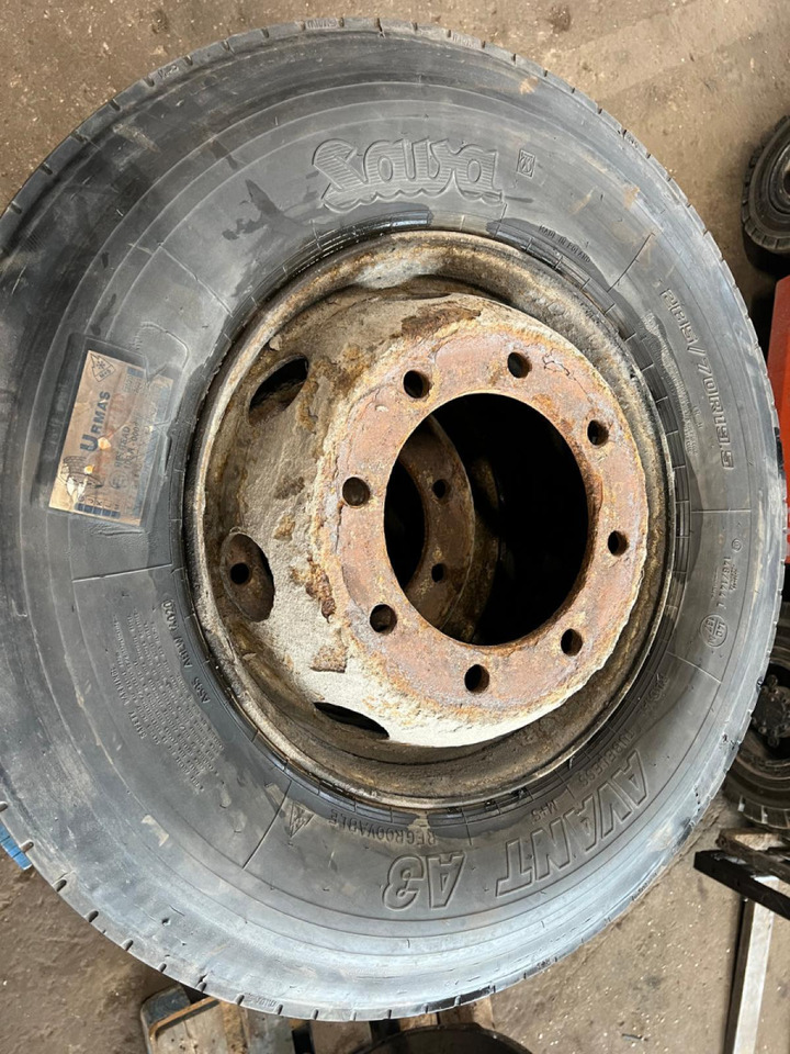 Volvo Sava avant A3 285/70R19.5 28570R195 - Banden en velgen voor Vrachtwagen: afbeelding 4 Volvo Sava avant A3 285/70R19.5 28570R195 - Banden en velgen voor Vrachtwagen: afbeelding 4