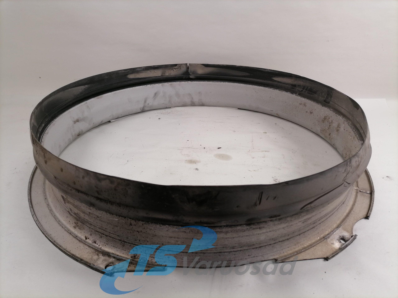 Volvo Ventilaatori metallrõngas 20878899 - Radiateur voor Vrachtwagen: afbeelding 3 Volvo Ventilaatori metallrõngas 20878899 - Radiateur voor Vrachtwagen: afbeelding 3