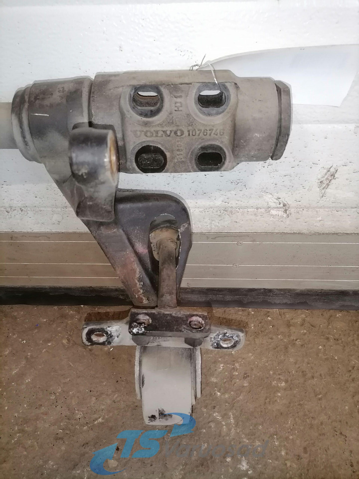 Volvo Volvo FH kabiini torsioonvarras 3198853 - Cabinevering voor Vrachtwagen: afbeelding 4 Volvo Volvo FH kabiini torsioonvarras 3198853 - Cabinevering voor Vrachtwagen: afbeelding 4