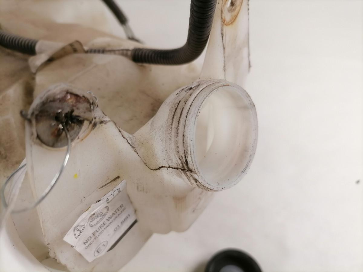 Volvo Windscreen washer fluid tank 20717061 - Ruitenwisser voor Vrachtwagen: afbeelding 3 Volvo Windscreen washer fluid tank 20717061 - Ruitenwisser voor Vrachtwagen: afbeelding 3