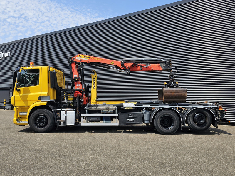 DAF CF 330 6x2-4 / PALFINGER CRANE + HOOKLIFT - Haakarmsysteem vrachtwagen, Kraanwagen: afbeelding 3 DAF CF 330 6x2-4 / PALFINGER CRANE + HOOKLIFT - Haakarmsysteem vrachtwagen, Kraanwagen: afbeelding 3