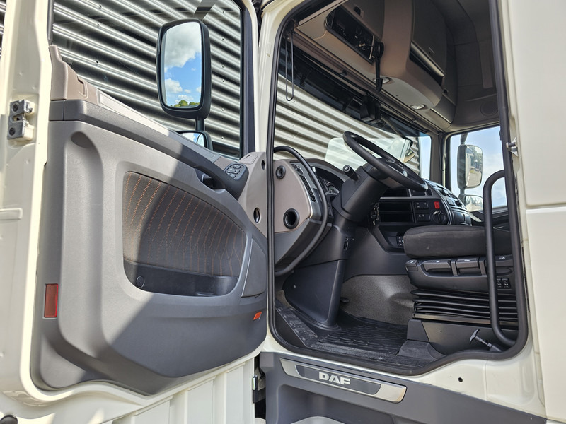 Bergingsvoertuig DAF XF 450 / OPRIJ - MACHINE TRANSPORT / 6x2: afbeelding 18 Bergingsvoertuig DAF XF 450 / OPRIJ - MACHINE TRANSPORT / 6x2: afbeelding 18