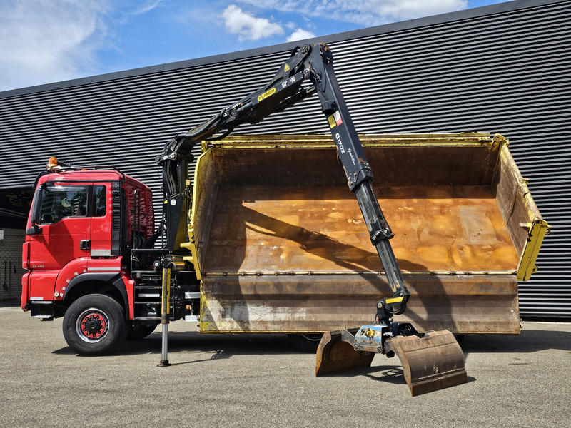 MAN TGS 33.480 6x6 / PALFINGER Z CRANE / 2 SIDE TIPPER - Kipper vrachtwagen, Kraanwagen: afbeelding 2 MAN TGS 33.480 6x6 / PALFINGER Z CRANE / 2 SIDE TIPPER - Kipper vrachtwagen, Kraanwagen: afbeelding 2