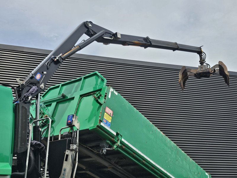 Tatra 6X6 / T158/II / 2 SIDE TIPPER - HMF Z CRANE - Kipper vrachtwagen, Kraanwagen: afbeelding 2 Tatra 6X6 / T158/II / 2 SIDE TIPPER - HMF Z CRANE - Kipper vrachtwagen, Kraanwagen: afbeelding 2