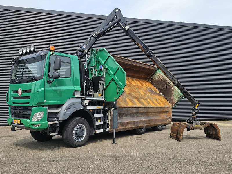 Tatra 6X6 / T158/II / 2 SIDE TIPPER - HMF Z CRANE - Kipper vrachtwagen, Kraanwagen: afbeelding 4 Tatra 6X6 / T158/II / 2 SIDE TIPPER - HMF Z CRANE - Kipper vrachtwagen, Kraanwagen: afbeelding 4
