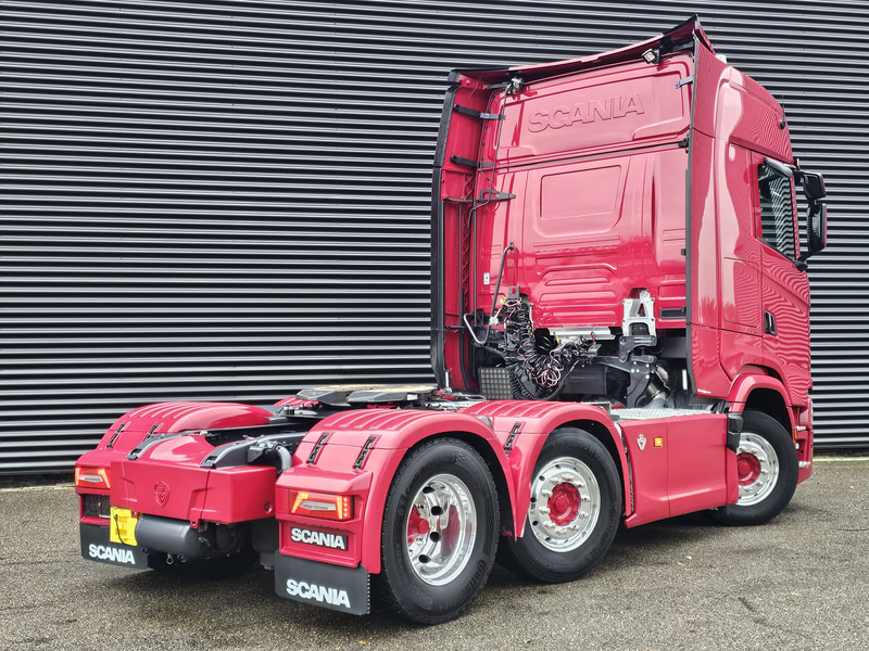 Scania S660 V8 6x2/4 / RETARDER / HYDRAULIC / FULL AIR - Trekker: afbeelding 3 Scania S660 V8 6x2/4 / RETARDER / HYDRAULIC / FULL AIR - Trekker: afbeelding 3