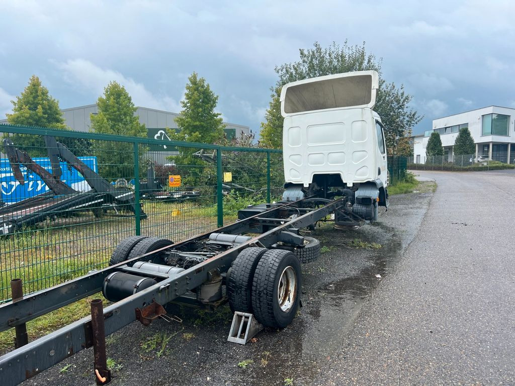 DAF LF 45.220 12 to. for PARTS no engine no gearbox! - Schuifzeilen vrachtwagen: afbeelding 1 DAF LF 45.220 12 to. for PARTS no engine no gearbox! - Schuifzeilen vrachtwagen: afbeelding 1