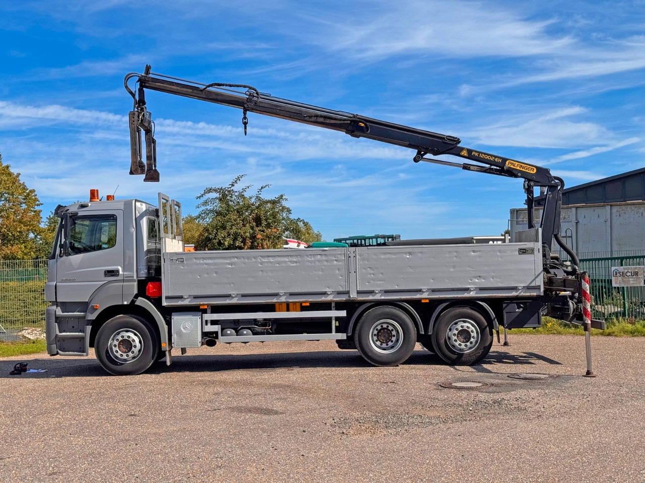 Mercedes-Benz 2540 6X2 Pritsche Palfinger PK 12002 mit Funk - Kraanwagen: afbeelding 1 Mercedes-Benz 2540 6X2 Pritsche Palfinger PK 12002 mit Funk - Kraanwagen: afbeelding 1