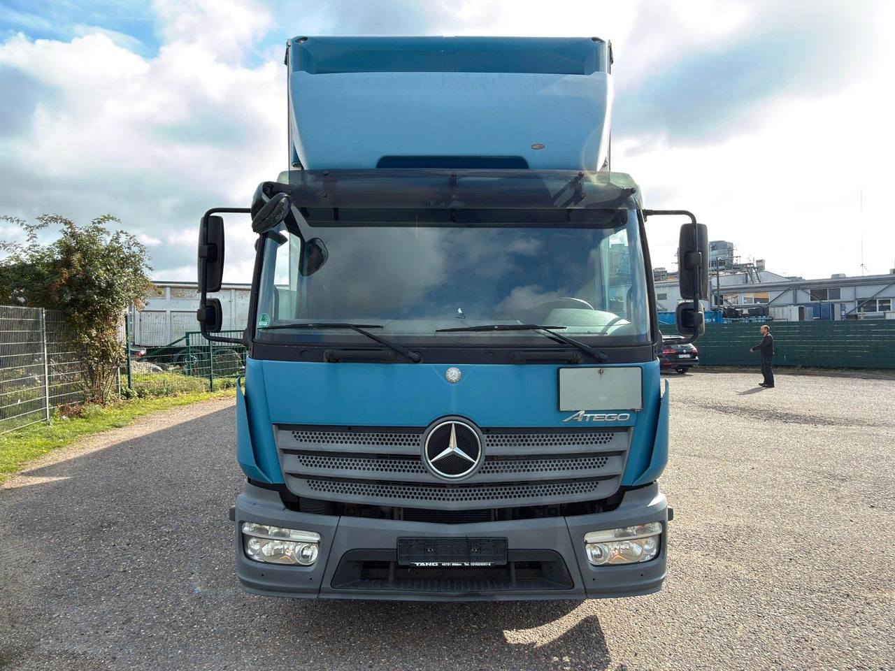 Mercedes-Benz 818 4X2 Pritsche & Plane & Tang Pritsche & Plane Mercedes-Benz 818 4X2 Pritsche & Plane & Tang Pritsche & Plane - Huifzeil bedrijfswagen: afbeelding 4 Mercedes-Benz 818 4X2 Pritsche & Plane & Tang Pritsche & Plane Mercedes-Benz 818 4X2 Pritsche & Plane & Tang Pritsche & Plane - Huifzeil bedrijfswagen: afbeelding 4