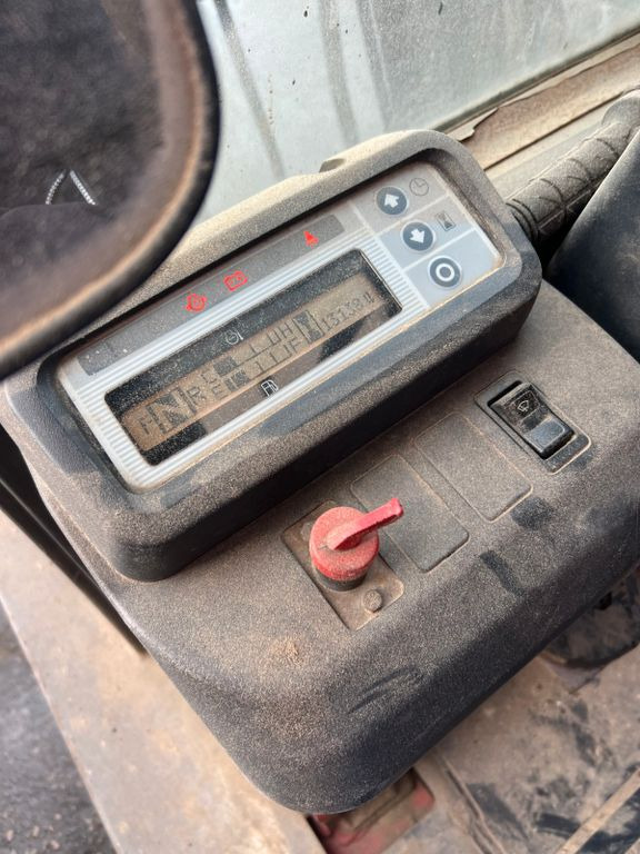 Nissan 32 Diesel 13100 Stunden Nissan 32 Diesel 13100 Stunden - Heftruck: afbeelding 3 Nissan 32 Diesel 13100 Stunden Nissan 32 Diesel 13100 Stunden - Heftruck: afbeelding 3