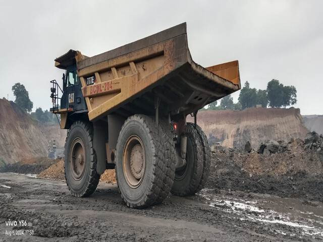 CAT 777E - Zelfrijdende kiepwagen: afbeelding 2 CAT 777E - Zelfrijdende kiepwagen: afbeelding 2