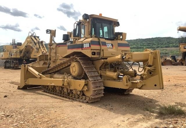 CAT D8R - Bulldozer: afbeelding 2 CAT D8R - Bulldozer: afbeelding 2