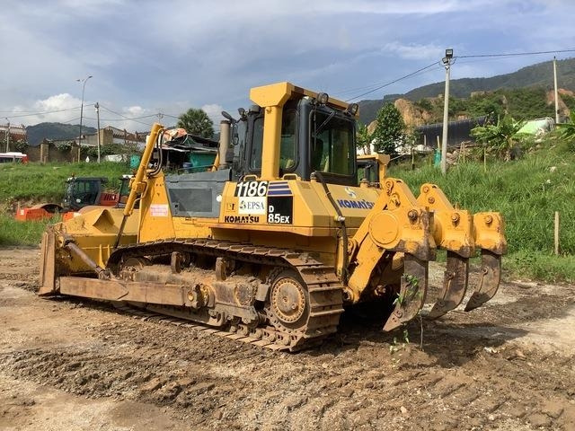 Komatsu D85EX-15 - Bulldozer: afbeelding 2 Komatsu D85EX-15 - Bulldozer: afbeelding 2