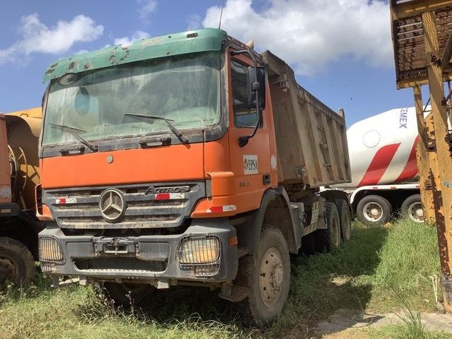 Mercedes-Benz ACTROS 3341 - Kipper vrachtwagen: afbeelding 1 Mercedes-Benz ACTROS 3341 - Kipper vrachtwagen: afbeelding 1