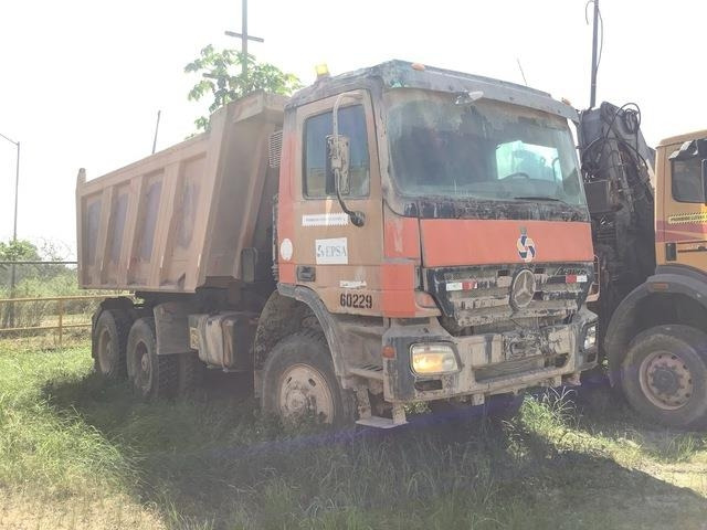 Mercedes-Benz ACTROS 3341 - Kipper vrachtwagen: afbeelding 4 Mercedes-Benz ACTROS 3341 - Kipper vrachtwagen: afbeelding 4