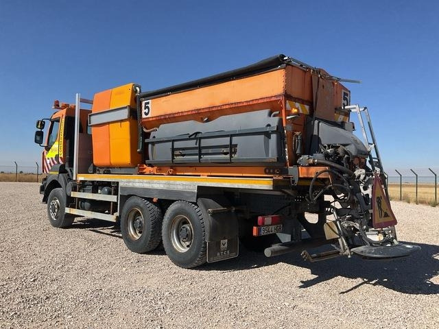 Renault Kerax 430DXI - Sneeuwruimer: afbeelding 2 Renault Kerax 430DXI - Sneeuwruimer: afbeelding 2