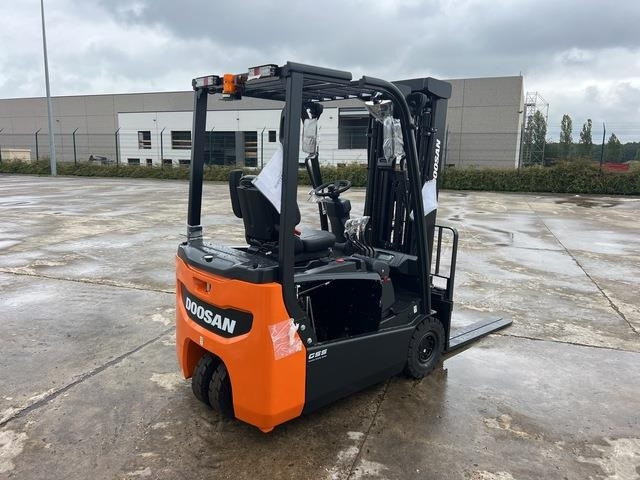Doosan B15T-7 PLUS - Elektrische heftruck: afbeelding 3 Doosan B15T-7 PLUS - Elektrische heftruck: afbeelding 3